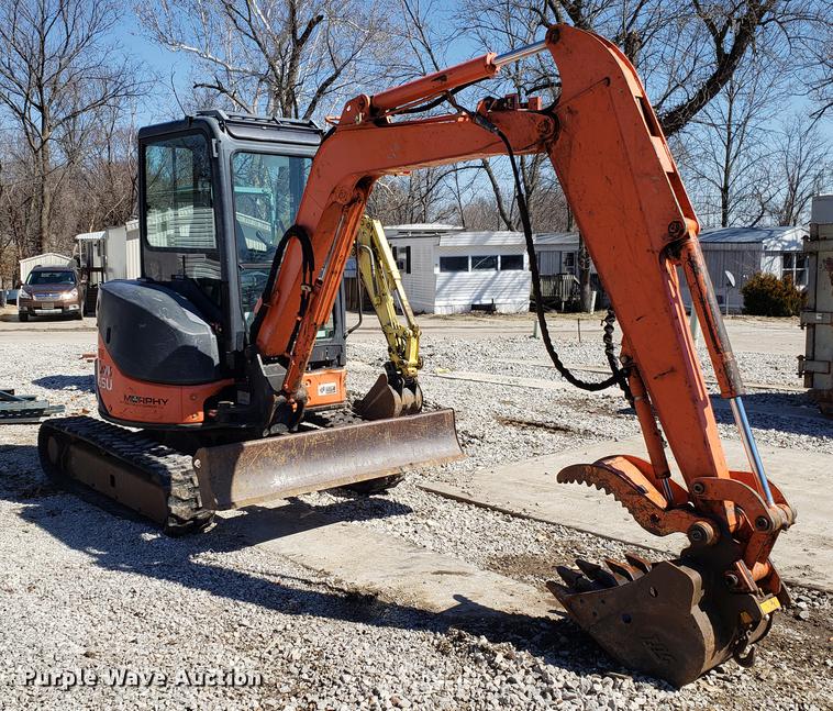 image for item DF3335 2008 Hitachi ZX35U mini excavator