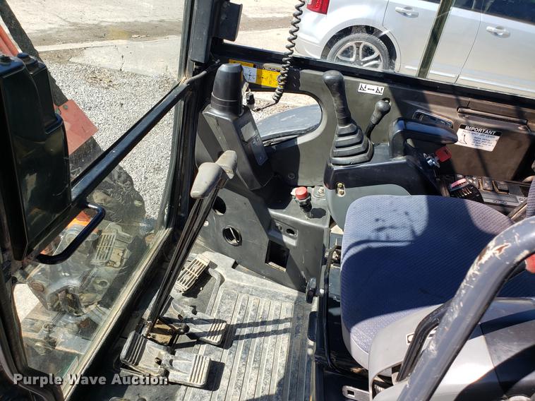 image for item DF3335 2008 Hitachi ZX35U mini excavator