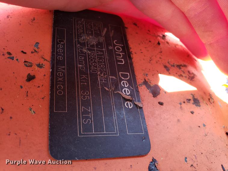 image for item DF3335 2008 Hitachi ZX35U mini excavator