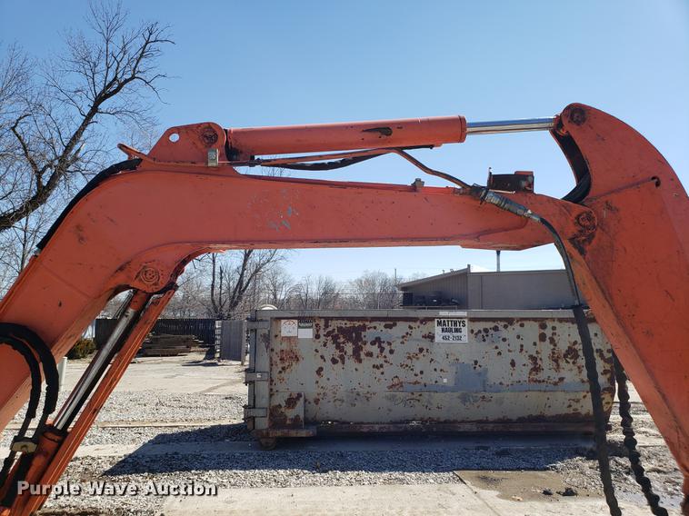 image for item DF3335 2008 Hitachi ZX35U mini excavator