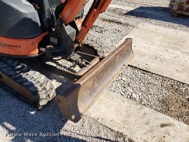 image for item DF3335 2008 Hitachi ZX35U mini excavator