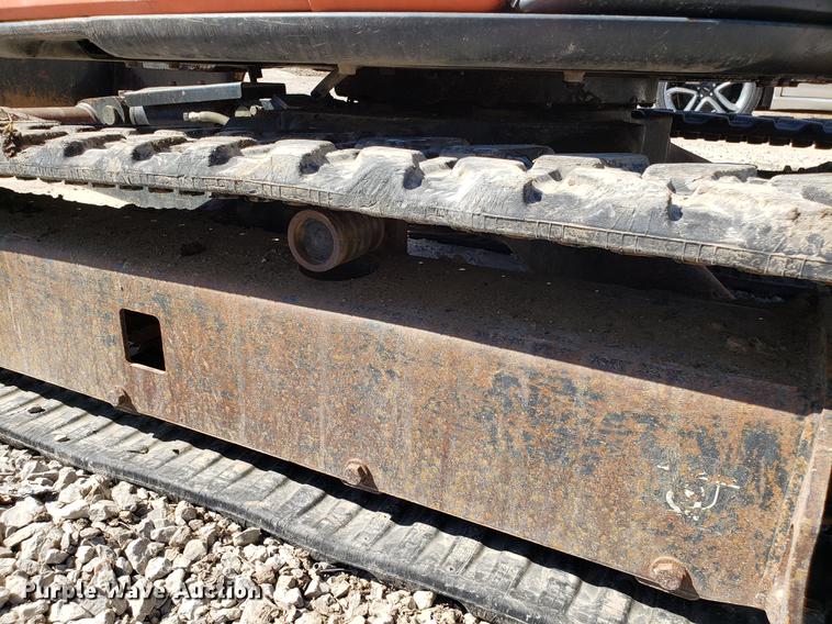 image for item DF3335 2008 Hitachi ZX35U mini excavator