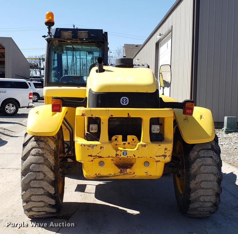 image for item DF3336 New Holland LM430 telehandler