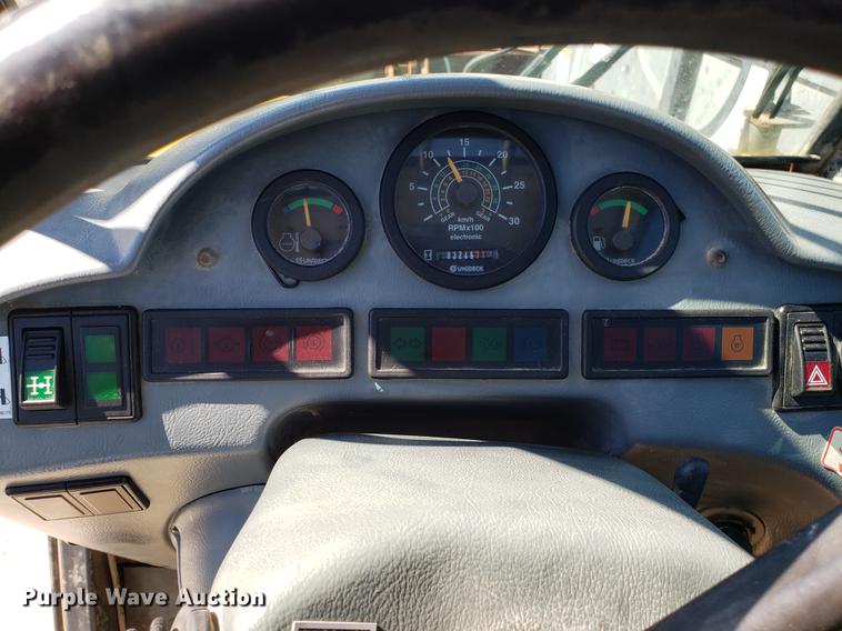 image for item DF3336 New Holland LM430 telehandler