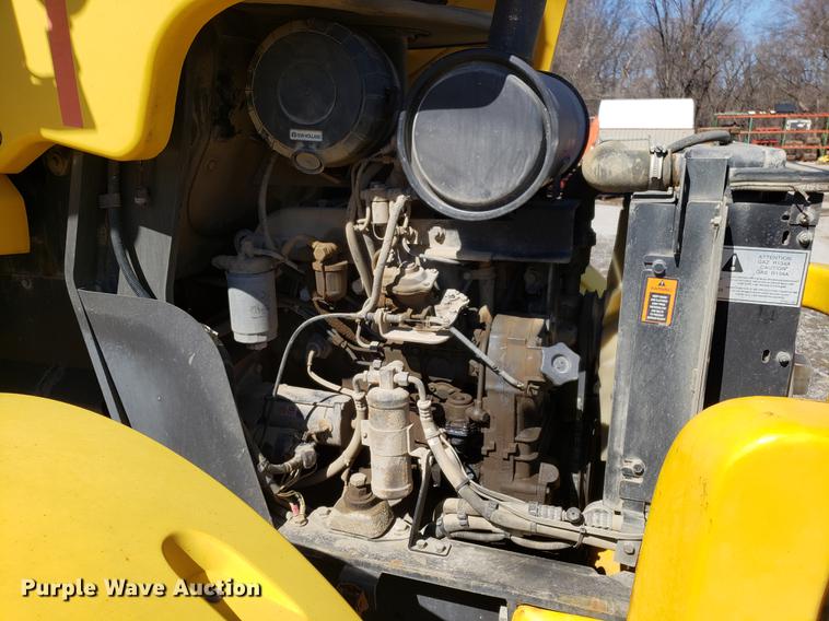 image for item DF3336 New Holland LM430 telehandler