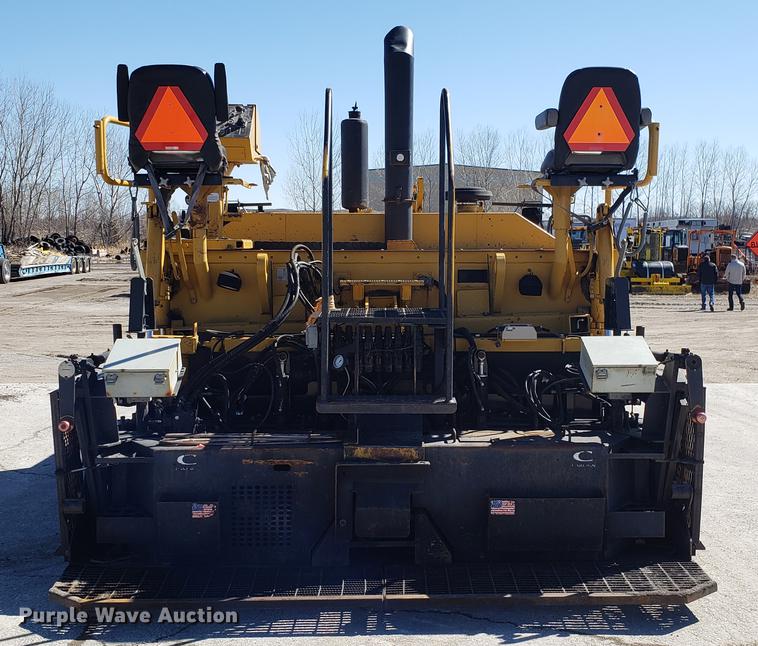 image for item DF3360 2002 Caterpillar AP-1055B paver