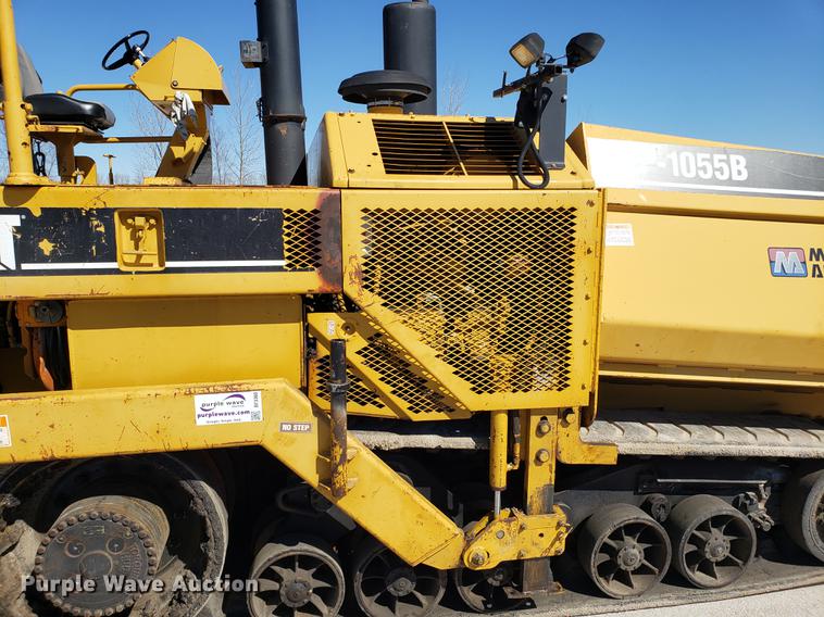 image for item DF3360 2002 Caterpillar AP-1055B paver