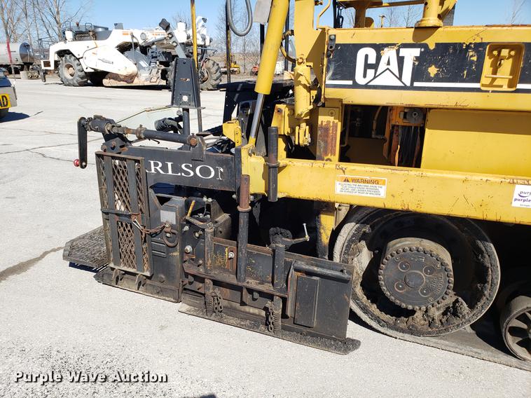 image for item DF3360 2002 Caterpillar AP-1055B paver