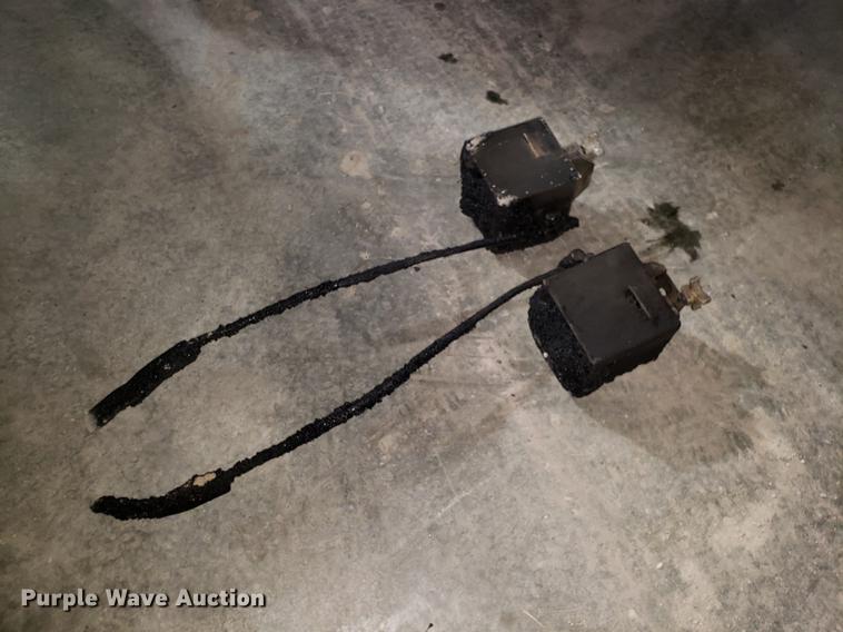 image for item DF3360 2002 Caterpillar AP-1055B paver