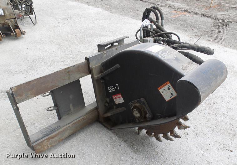 image for item DF7142 2012 Coneqtec Universal FS7220 rock saw