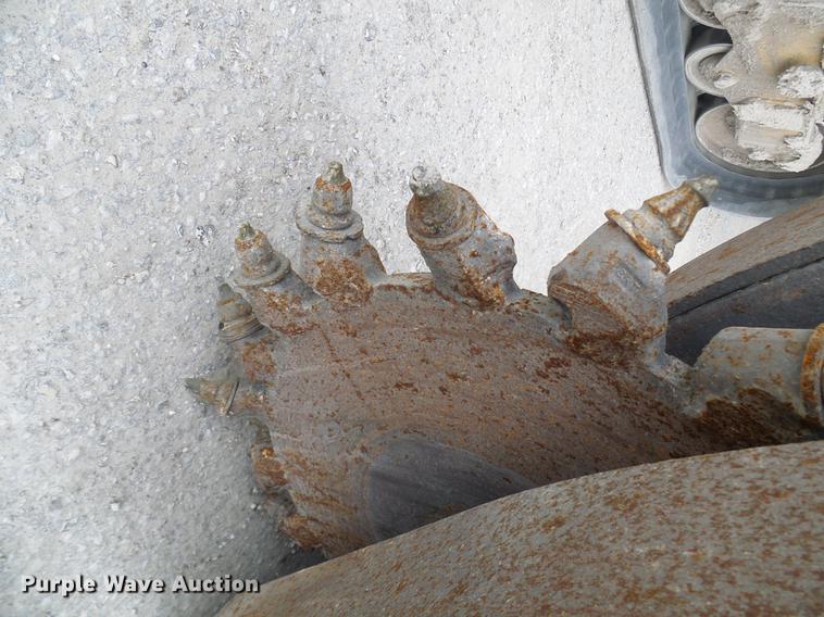 image for item DF7142 2012 Coneqtec Universal FS7220 rock saw