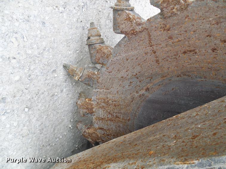 image for item DF7142 2012 Coneqtec Universal FS7220 rock saw