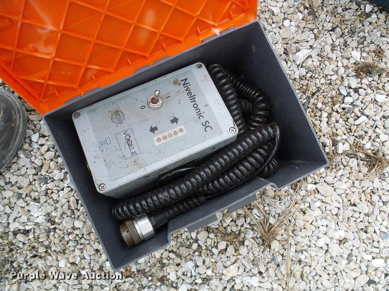 image for item DF7144 2007 Vogele Super 700 paver