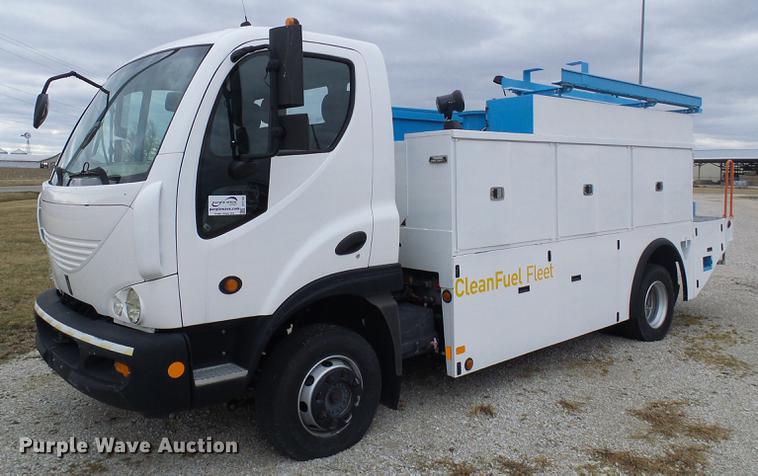 image for item DF7152 2010 Smith utility bed truck