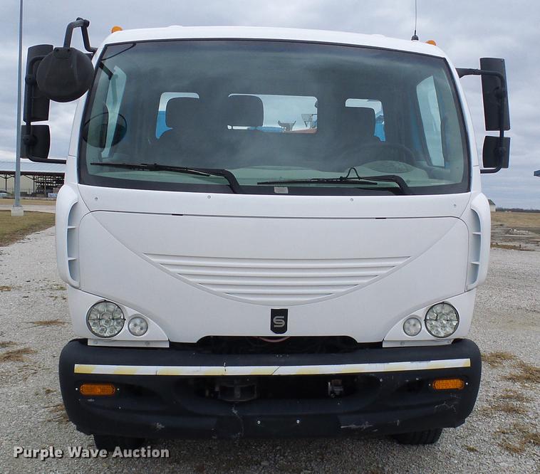 image for item DF7152 2010 Smith utility bed truck