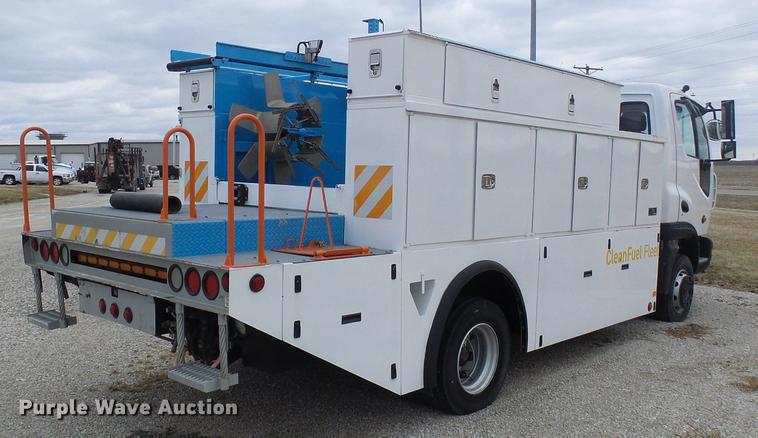 image for item DF7152 2010 Smith utility bed truck