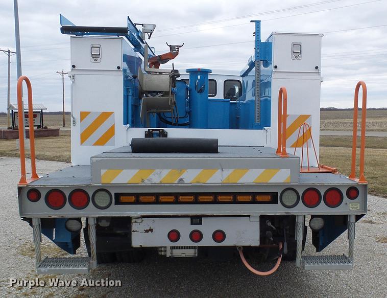 image for item DF7152 2010 Smith utility bed truck