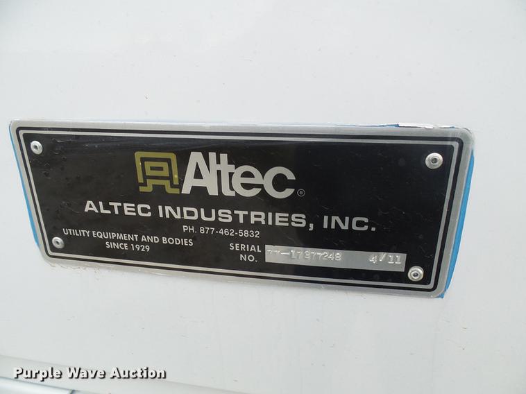 image for item DF7152 2010 Smith utility bed truck