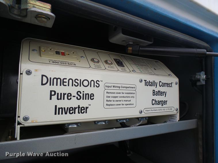 image for item DF7152 2010 Smith utility bed truck