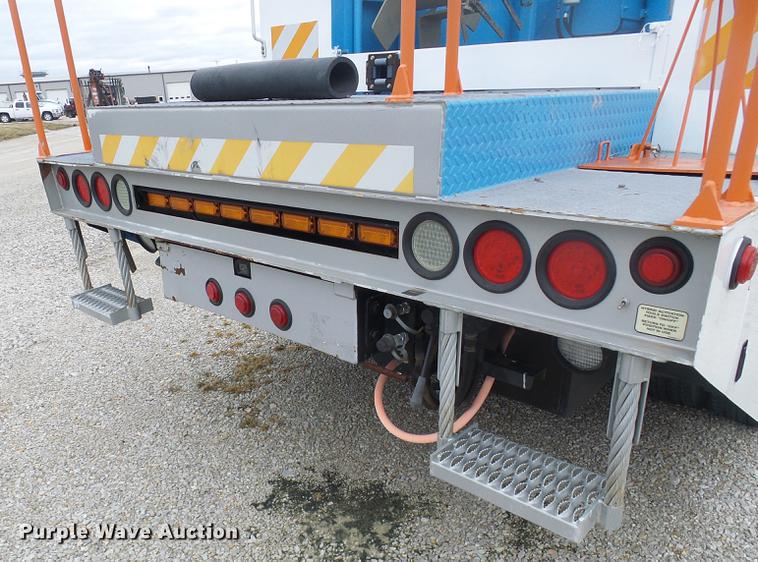 image for item DF7152 2010 Smith utility bed truck