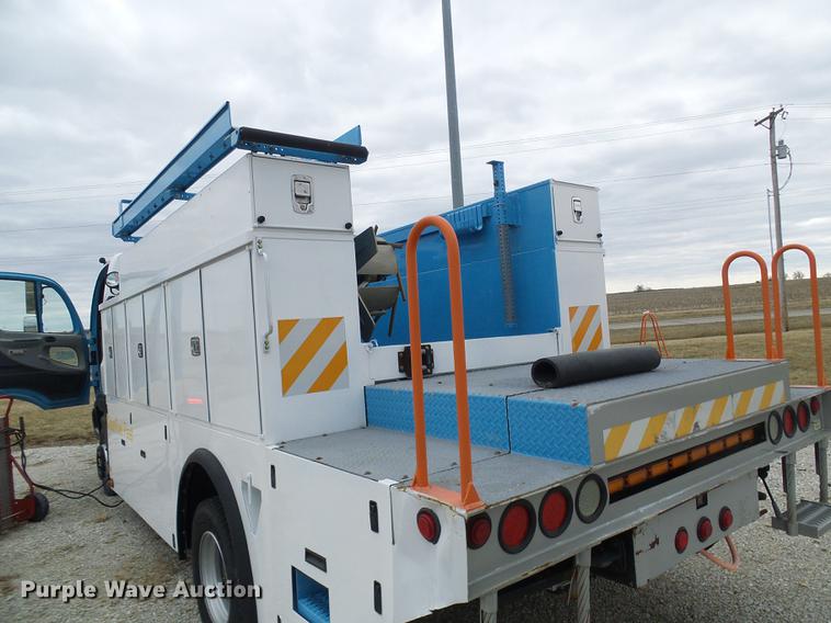 image for item DF7152 2010 Smith utility bed truck