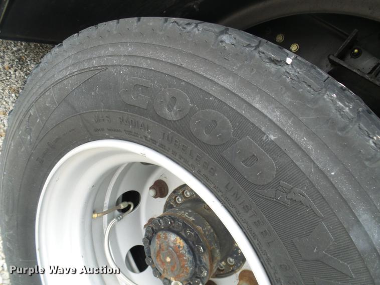 image for item DF7152 2010 Smith utility bed truck