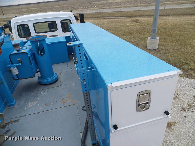 image for item DF7152 2010 Smith utility bed truck