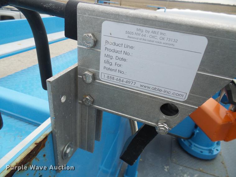 image for item DF7152 2010 Smith utility bed truck