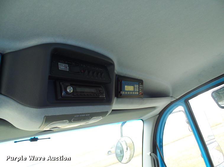 image for item DF7152 2010 Smith utility bed truck