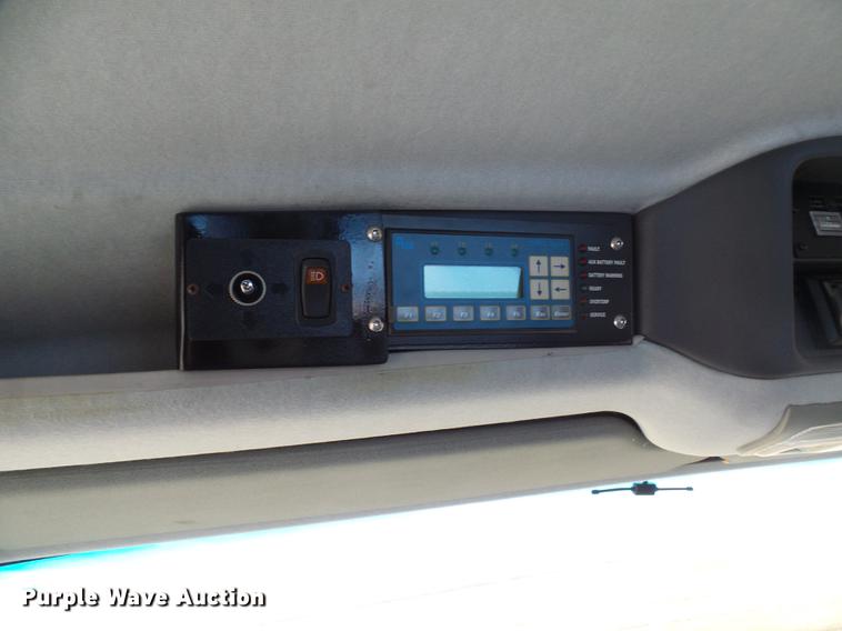 image for item DF7152 2010 Smith utility bed truck