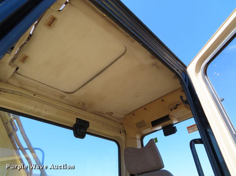 image for item DF7610 1999 Caterpillar 315B L excavator