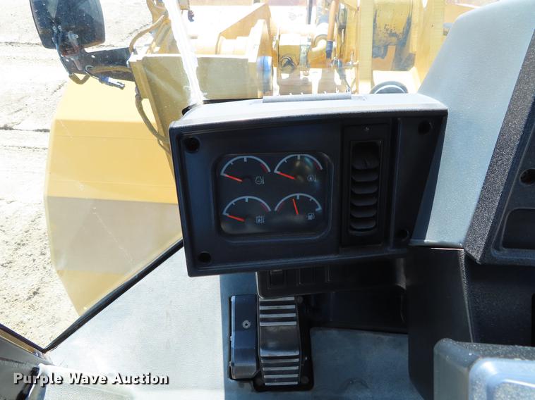 image for item DF7672 2002 Caterpillar 962G wheel loader