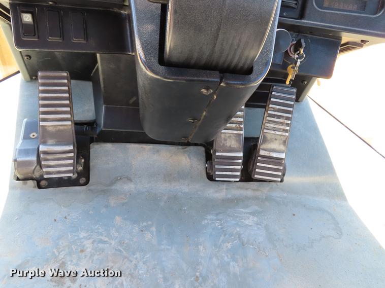 image for item DF7672 2002 Caterpillar 962G wheel loader