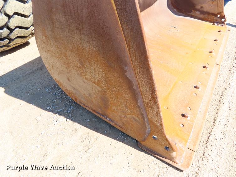 image for item DF7672 2002 Caterpillar 962G wheel loader