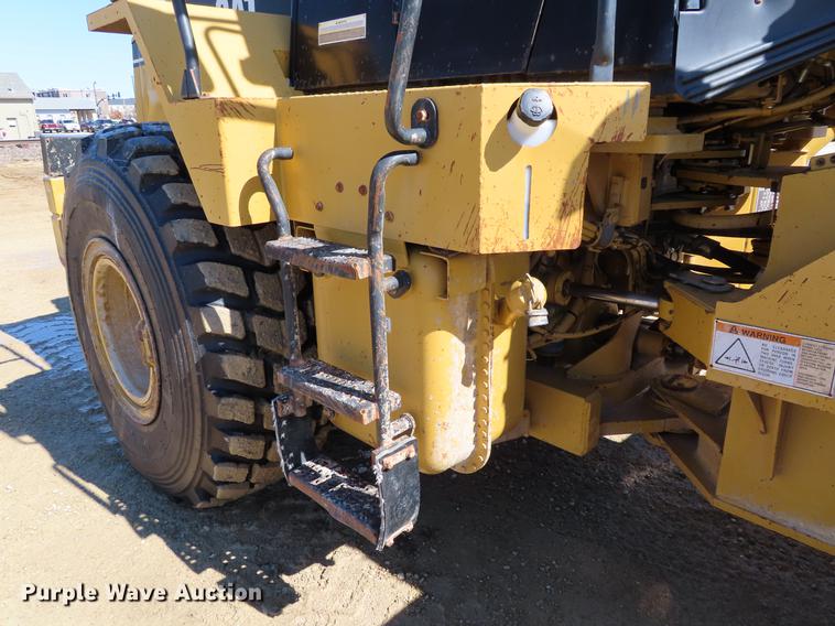 image for item DF7672 2002 Caterpillar 962G wheel loader