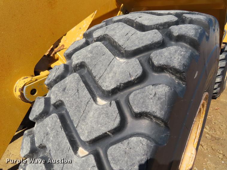 image for item DF7672 2002 Caterpillar 962G wheel loader