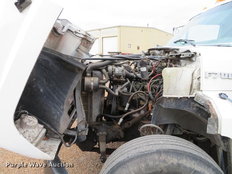 image for item DG3898 1992 Ford F700 flatbed truck with crane