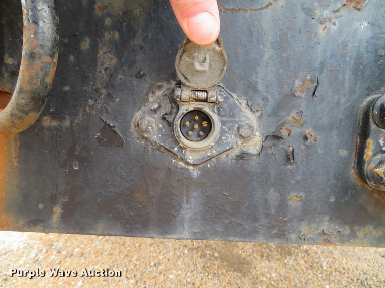 image for item DG3898 1992 Ford F700 flatbed truck with crane