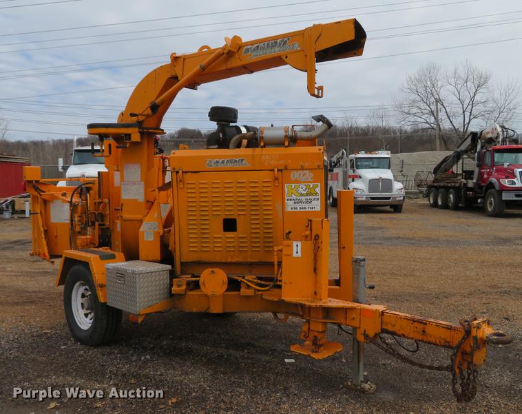 image for item DG3899 2007 Brush Bandit 200XP wood chipper