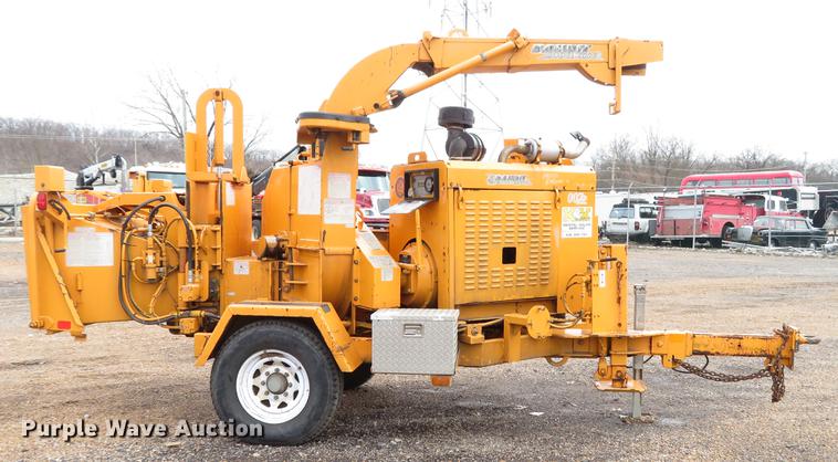 image for item DG3899 2007 Brush Bandit 200XP wood chipper
