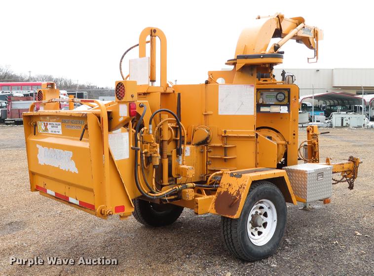 image for item DG3899 2007 Brush Bandit 200XP wood chipper