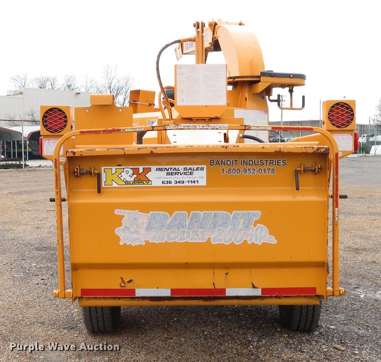 image for item DG3899 2007 Brush Bandit 200XP wood chipper