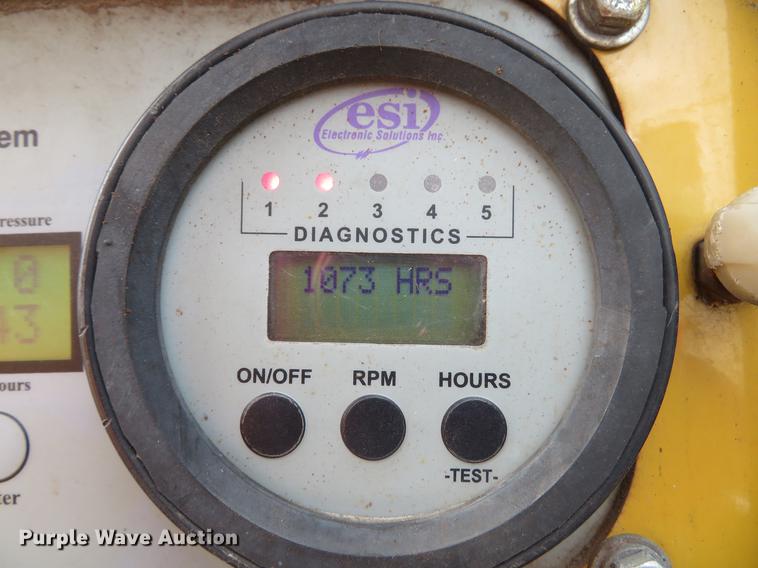 image for item DG3899 2007 Brush Bandit 200XP wood chipper