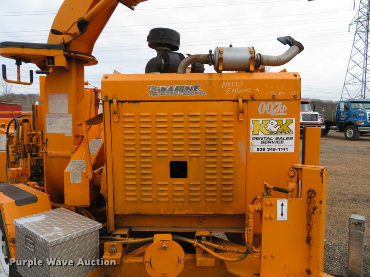 image for item DG3899 2007 Brush Bandit 200XP wood chipper