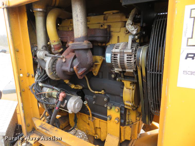 image for item DG3899 2007 Brush Bandit 200XP wood chipper