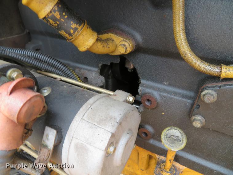 image for item DG3899 2007 Brush Bandit 200XP wood chipper