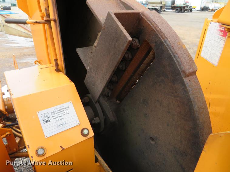image for item DG3899 2007 Brush Bandit 200XP wood chipper