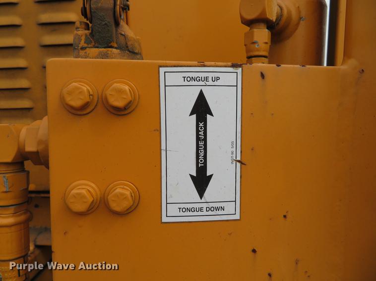 image for item DG3899 2007 Brush Bandit 200XP wood chipper