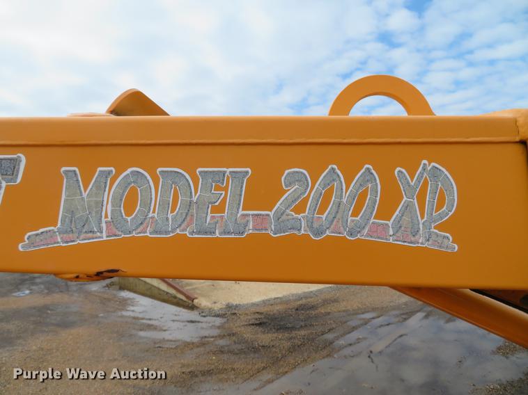 image for item DG3899 2007 Brush Bandit 200XP wood chipper