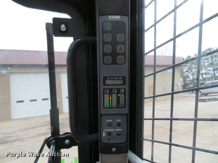 image for item DG3900 2014 Case SV250 skid steer